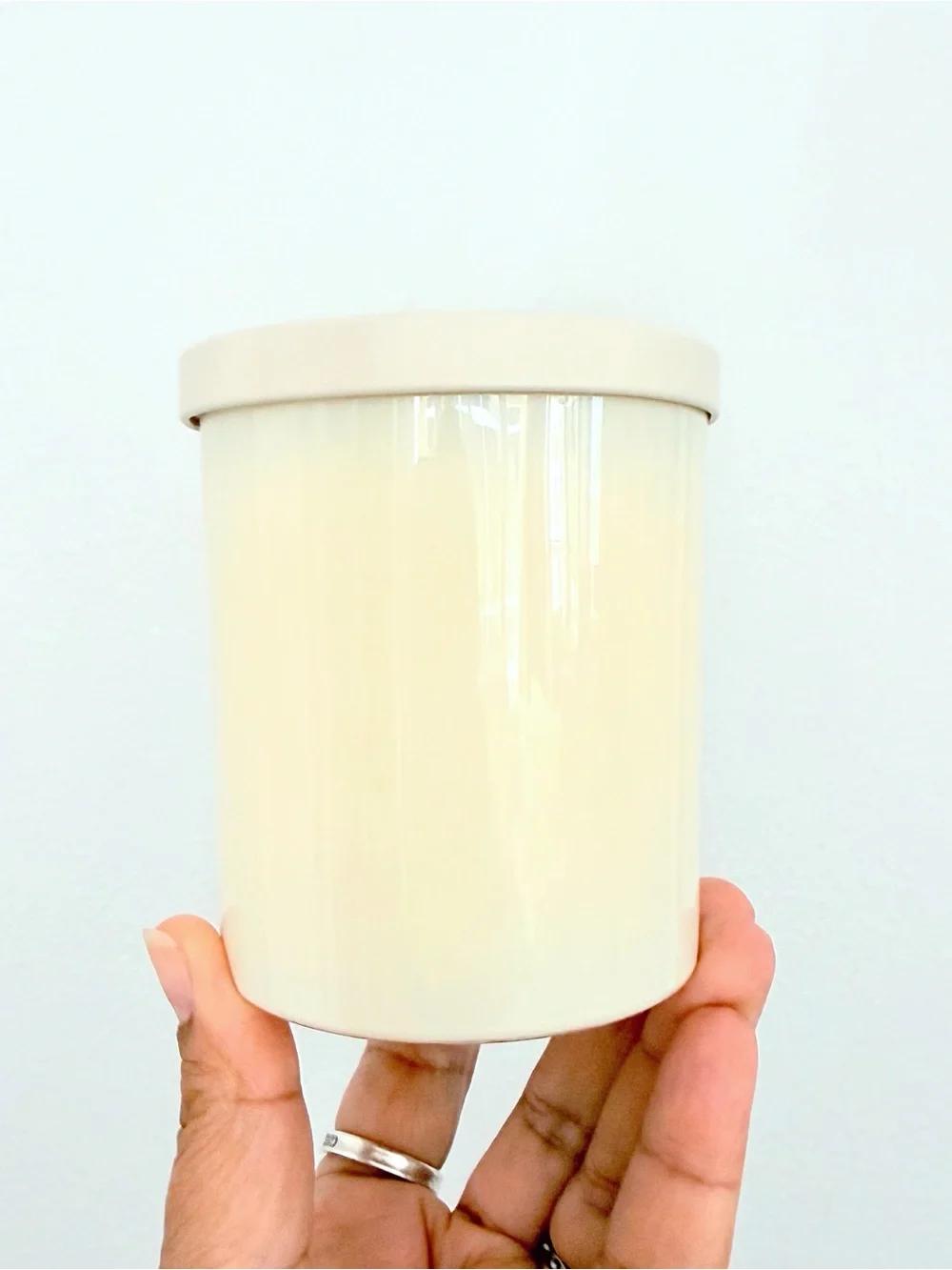 Leoben Company Lavender & Coconut Scented Candle - Cream